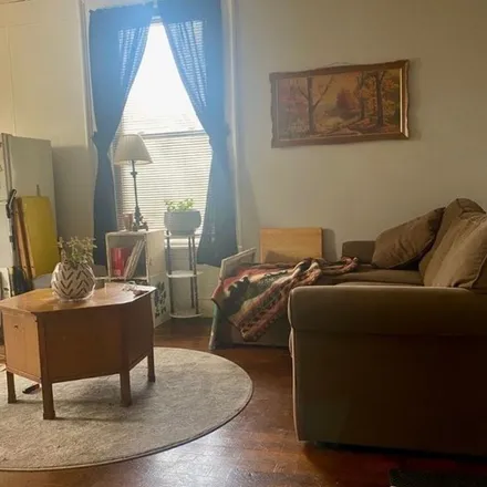 Rent this 1 bed apartment on Memorial after Westminster in Memorial Boulevard, Providence