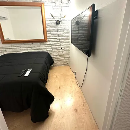 Rent this 1 bed room on Target in Alley 79719, Los Angeles