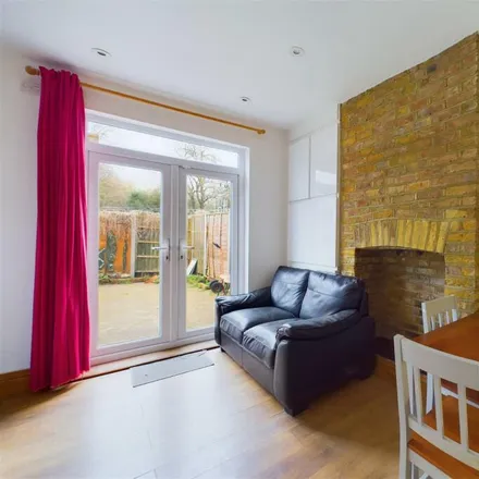 Image 5 - 33 Washington Avenue, London, E12 5JA, United Kingdom - Room for rent