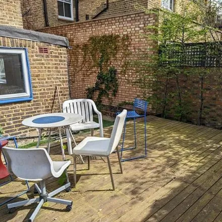Rent this studio apartment on 38 Coverdale Road in London, W12 8NS