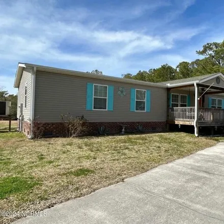 Buy this studio apartment on 359 Brenda Lane in Carteret County, NC 28516