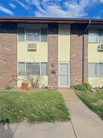 Buy this 3 bed condo on 7497 Hazelcrest Drive in Hazelwood, MO 63042