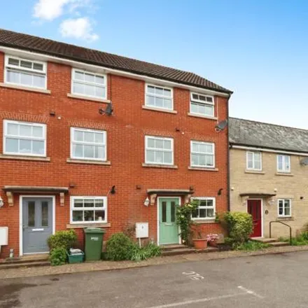 Buy this 3 bed townhouse on Hill Road in Dursley, GL11 4JQ