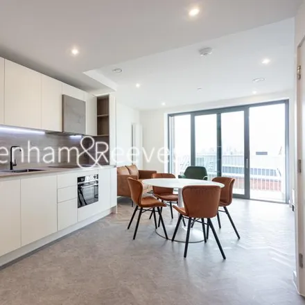Image 9 - Jolles House, 2 Old Brewery Road, Bromley-by-Bow, London, E3 3AU, United Kingdom - Apartment for rent
