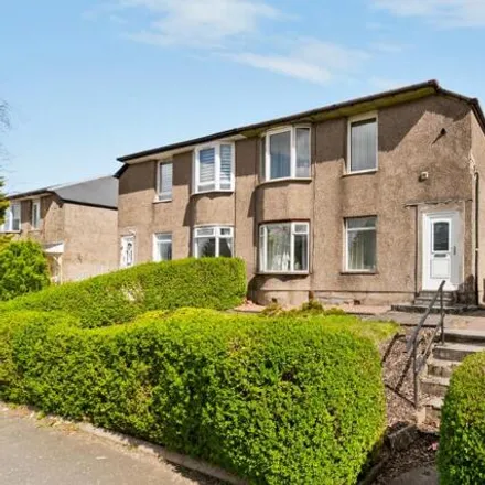 Rent this 2 bed apartment on Aikenhead Road in Glasgow, G44 4QE
