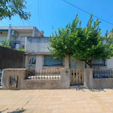 Buy this 2 bed house on Juan Bautista Justo 80 in Partido de Morón, Haedo