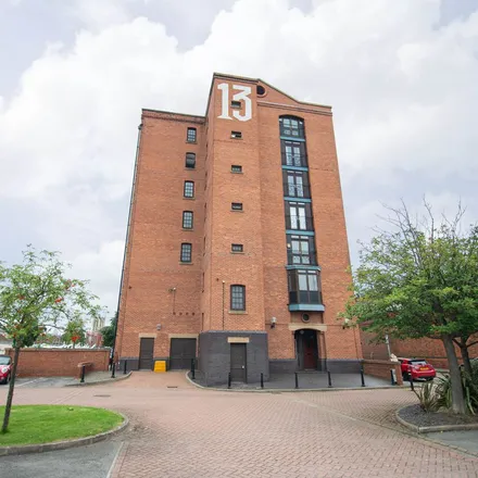 Rent this 2 bed apartment on Kingston Street in Hull, HU1 2ES