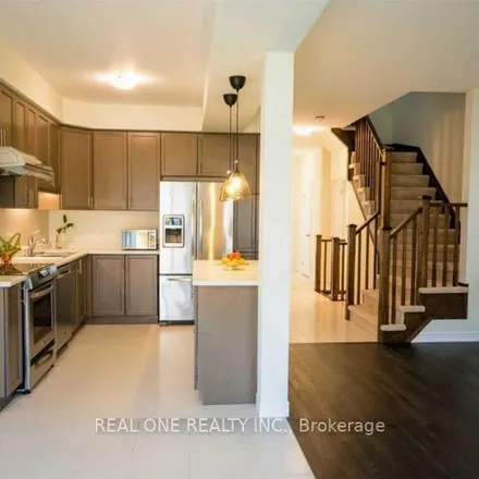 Image 2 - Beasley Grove, Hamilton, ON L9K 0H5, Canada - Townhouse for rent