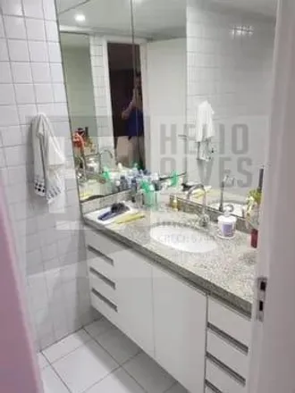 Buy this 4 bed apartment on Rua Marquês de Tamandaré 125 in Poço da Panela, Recife - PE