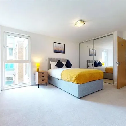 Image 8 - 61 Glenthorne Road, London, W6 0LN, United Kingdom - Apartment for rent