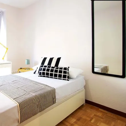 Rent this 1 bed room on Calle de Alcalá in 149, 28009 Madrid