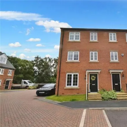 Buy this 3 bed duplex on Pullman Crescent in Leeds, LS12 6EJ