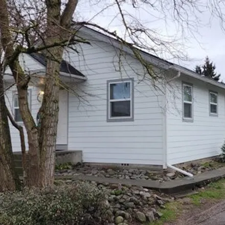 Buy this 3 bed house on Highlands Trail in Longview, WA 97048