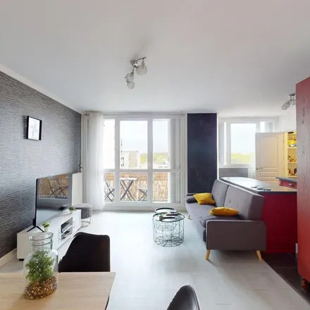 Image 8 - 8 Rue Lazare Carnot, 45100 La Bolière, France - Apartment for rent