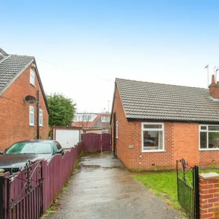 Buy this 2 bed house on Scott Green Crescent in Drighlington, LS27 7DG