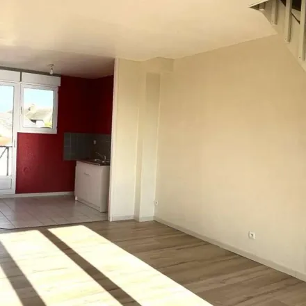 Rent this 2 bed apartment on 2 Place du Général de Gaulle in 27000 Évreux, France