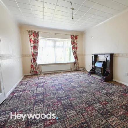 Image 3 - Welland Grove, Newcastle-under-Lyme, ST5 4EP, United Kingdom - House for sale