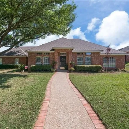 Buy this 4 bed house on 1471 Amhurst Circle in Woodway, McLennan County