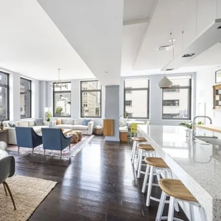 Rent this 3 bed condo on 37 Warren Street in New York, NY 10007