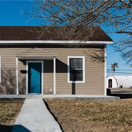 Buy this 2 bed house on 702 West Kenedy Avenue in Kingsville, TX 78363