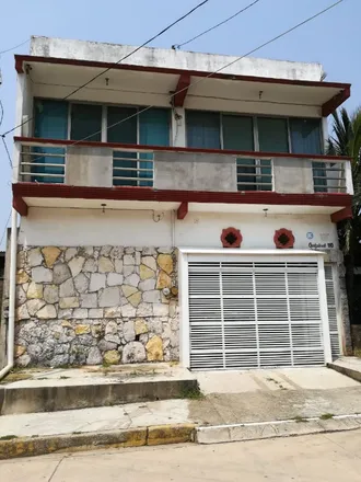 Buy this 6 bed house on Villa Rica in Avenida Universidad Veracruzana, 96536 Coatzacoalcos