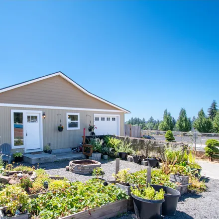 Buy this 3 bed house on 1708 Bloyd Street in Kelso, WA 98626