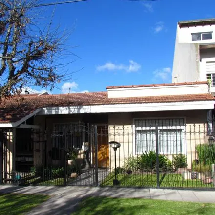 Image 2 - Comodoro Rivadavia 818, Adrogué, Argentina - House for sale