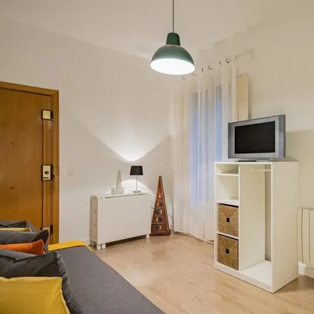 Image 9 - Madrid, González y Casado, Calle de San Bernardo, 114, 28015 Madrid - Apartment for rent