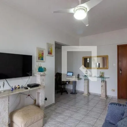 Rent this 1 bed apartment on Rua Francisco Pettinati in Tupi, Praia Grande - SP