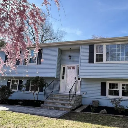 Buy this 4 bed house on 86 Sandlewood Drive in East River, Madison