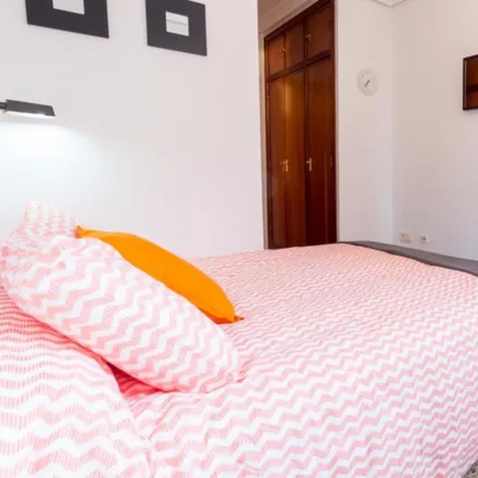 Rent this 5 bed room on Carrer de Ruben Darío in 18, 46021 Valencia