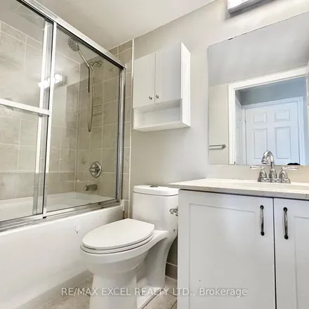Image 5 - 2391 Central Park Drive, Oakville, ON L6H 0E4, Canada - Apartment for rent