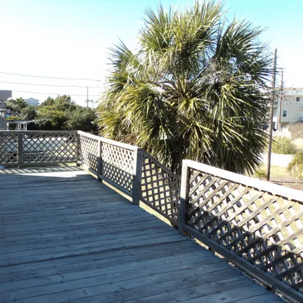Image 4 - Station Street Park, Coast Guard Road, Point Emerald Villas, Emerald Isle, NC, USA - House for rent