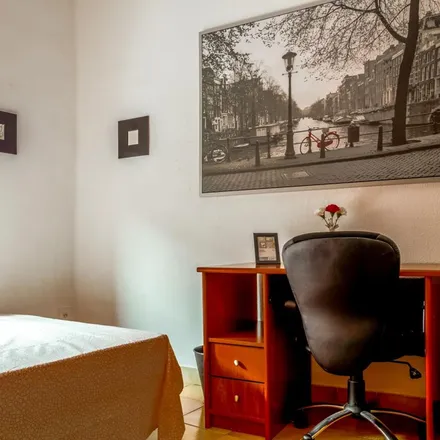 Rent this 6 bed apartment on Masymas in Carrer d'Eduard Boscà, 46023 Valencia