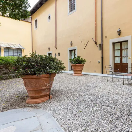 Image 2 - Via dei Guicciardini 33 R, 50125 Florence FI, Italy - Apartment for rent