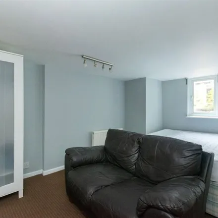 Image 5 - Grimthorpe Terrace, Leeds, LS6 3JS, United Kingdom - Apartment for rent