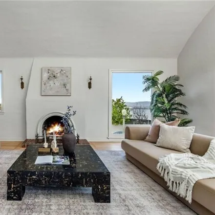 Image 4 - 3091 Lake Hollywood Drive, Los Angeles, CA 90068, USA - House for sale