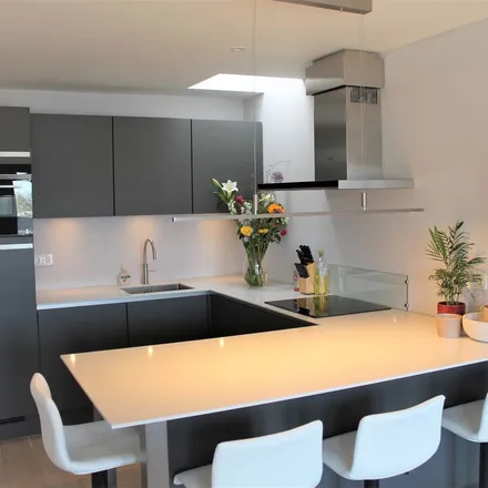 Rent this 3 bed apartment on Stadionweg 108-4V in 1077 ST Amsterdam, Netherlands