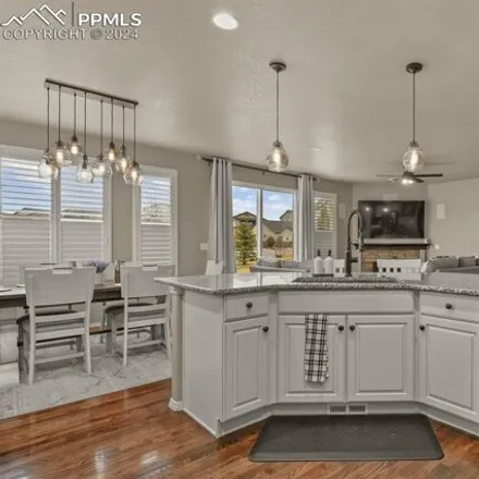 Image 9 - 6803 Mustang Rim Drive, Colorado Springs, CO 80923, USA - House for sale