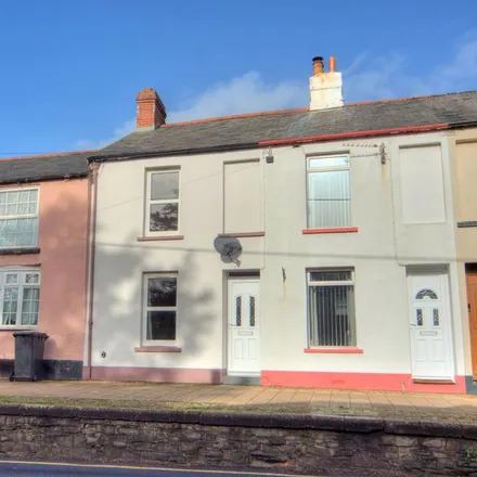 Rent this 2 bed townhouse on West Street in South Molton, EX36 4DG
