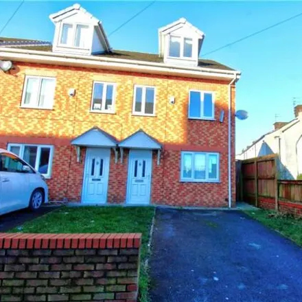 Buy this 4 bed duplex on Leighton Street in Liverpool, L4 3SG