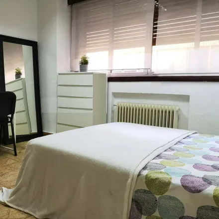Image 3 - Calle Beatriz de Bobadilla, 13, 28040 Madrid, Spain - Room for rent