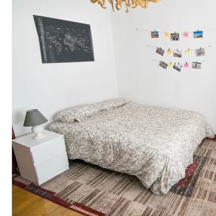 Rent this 4 bed room on Ldo. Fco.J. Arilla in Calle Blas de Otero / Blas de Otero kalea, 48014 Bilbao