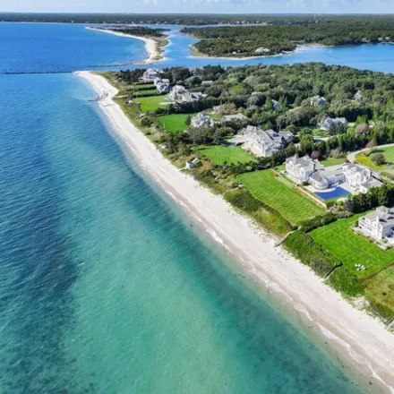 Buy this 6 bed house on 807 Sea View Avenue in Wianno, Barnstable
