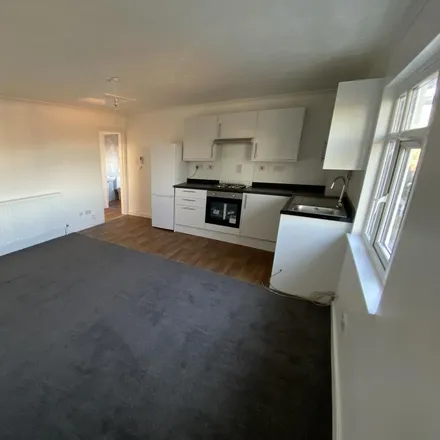 Rent this studio apartment on Hencroft Street South in Slough, SL1 2AY