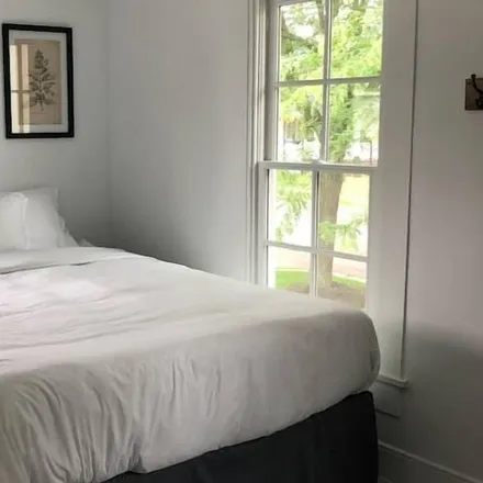 Rent this 2 bed apartment on Springboro