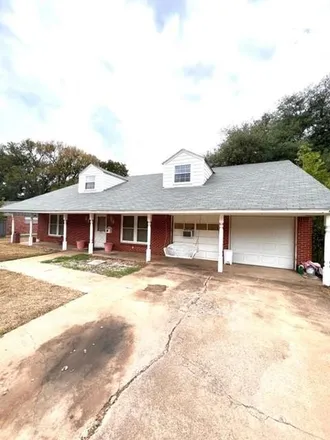 Buy this 3 bed house on 808 Arthur Drive in Arlington, TX 76013