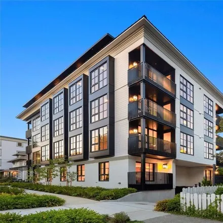 Buy this 2 bed condo on 1406 3rd Avenue West in Seattle, WA 98119