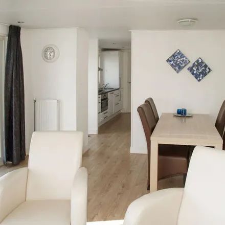 Rent this 3 bed apartment on Burgemeester Dalenbergstraat 48 in 1486 MT West-Graftdijk, Netherlands