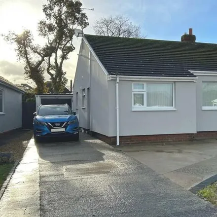 Buy this 2 bed duplex on Derrie Avenue in Abergele, LL22 7TG